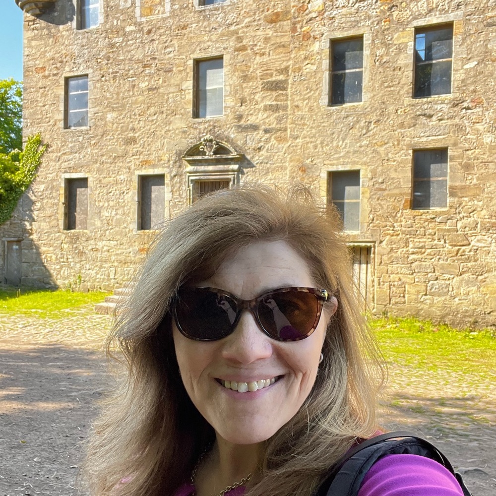 Meet your Posher, Pamela